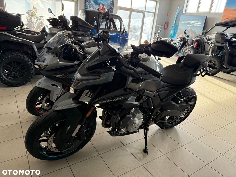 CFMoto 675NK - 17