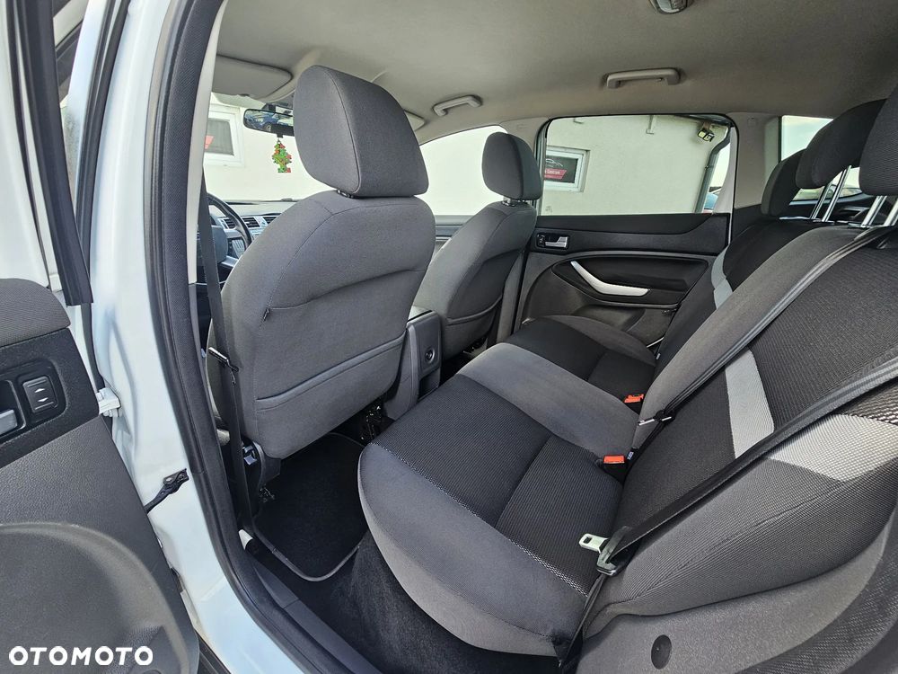 Ford Kuga 2.0 TDCi Trend - 12
