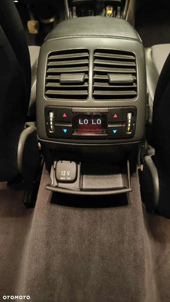 Mercedes-Benz Klasa E 200 Kompressor T Avantgarde - 12