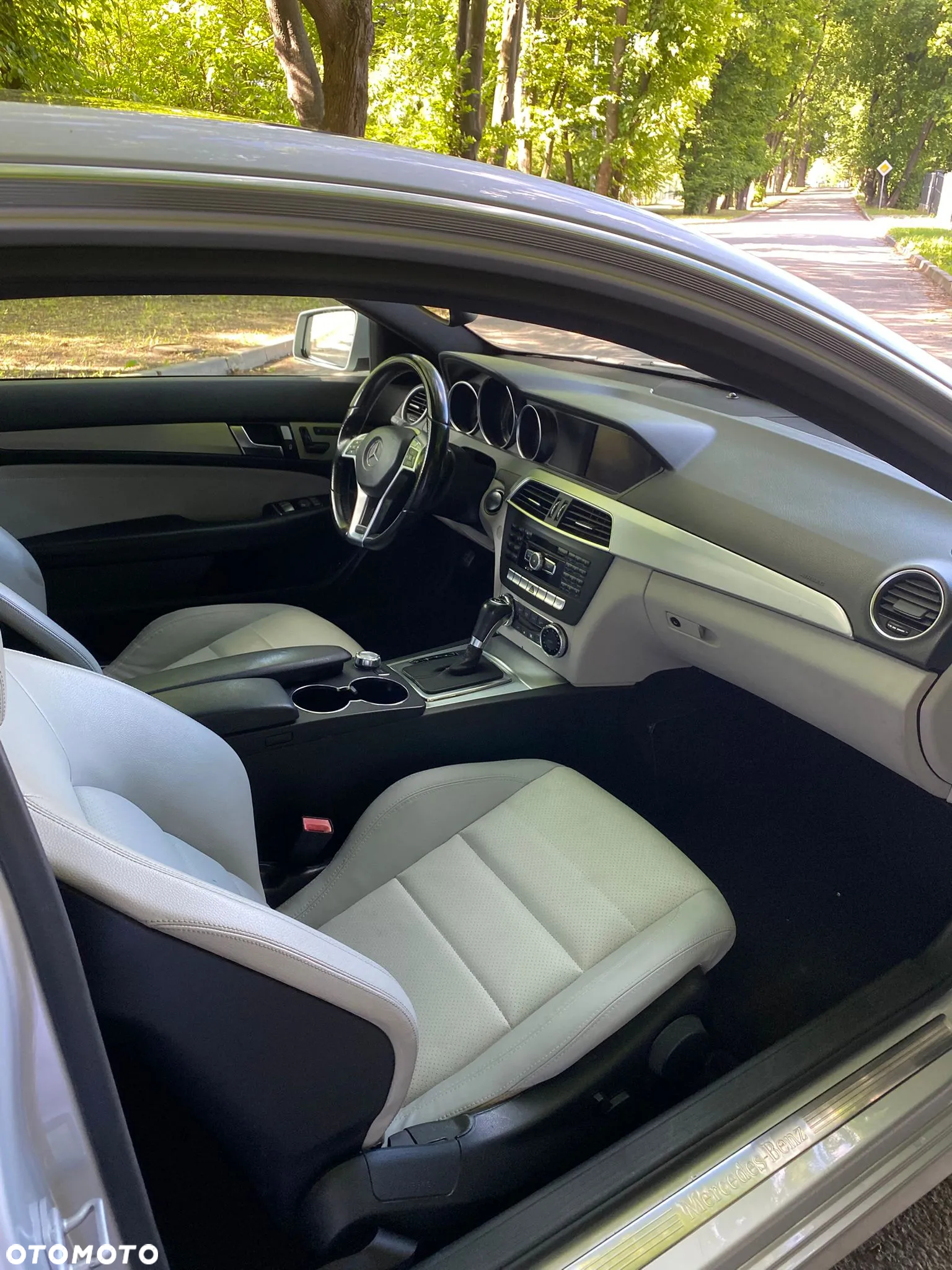 Mercedes-Benz Klasa C 250 Coupe (BlueEFFICIENCY) 7G-TRONIC - 12