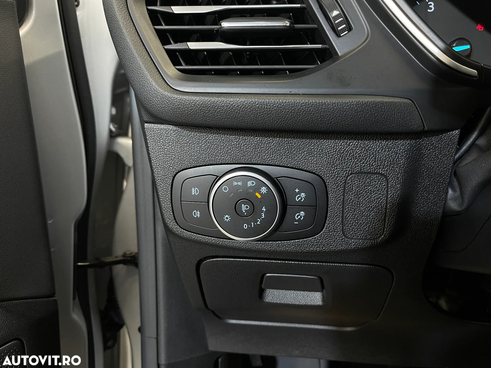 Ford Focus 1.0 EcoBoost Trend Edition - 14