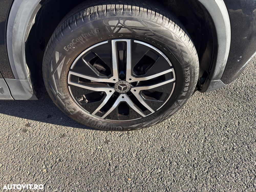 Mercedes-Benz GLA 200 7G-DCT Progressive - 32