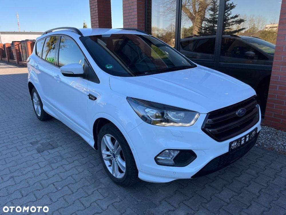 Ford Kuga 1.5 EcoBoost 2x4 ST-Line - 2
