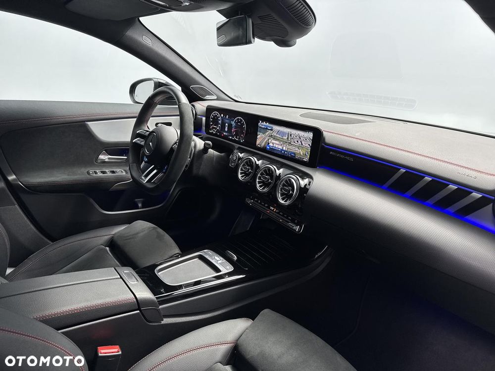 Mercedes-Benz CLA AMG 45 S 4-Matic+ 8G-DCT - 26