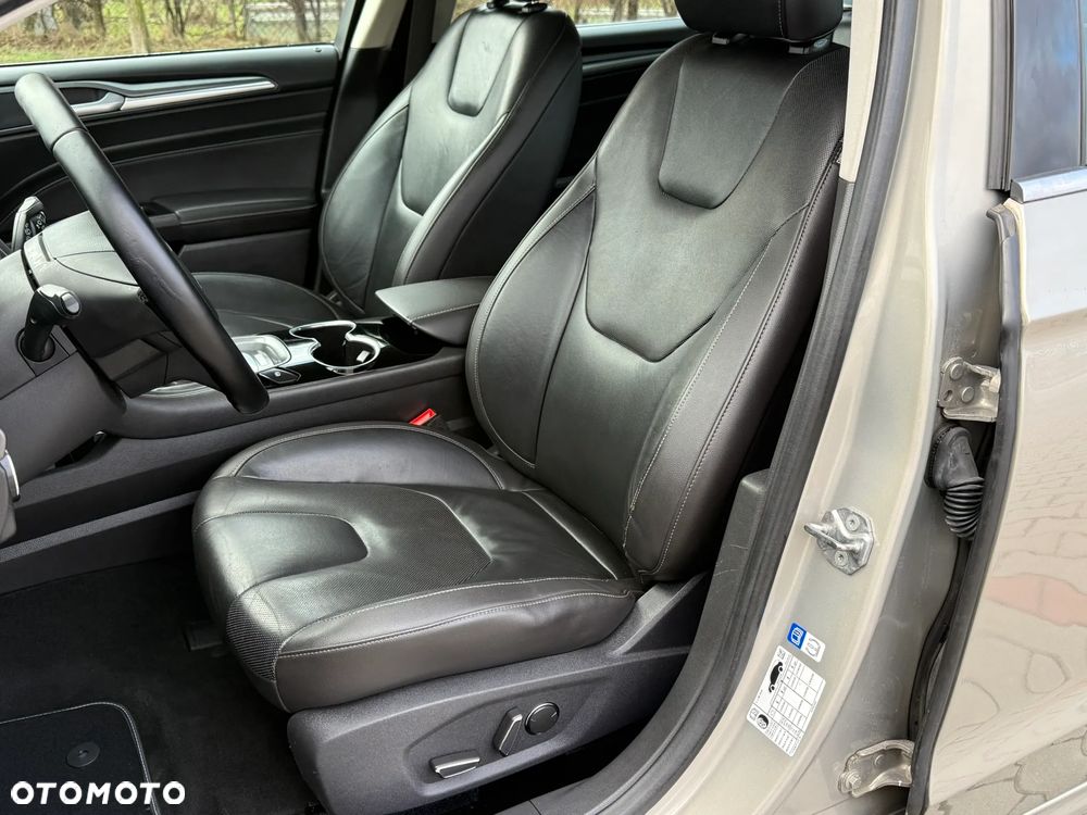 Ford Mondeo 2.0 TDCi Titanium - 25