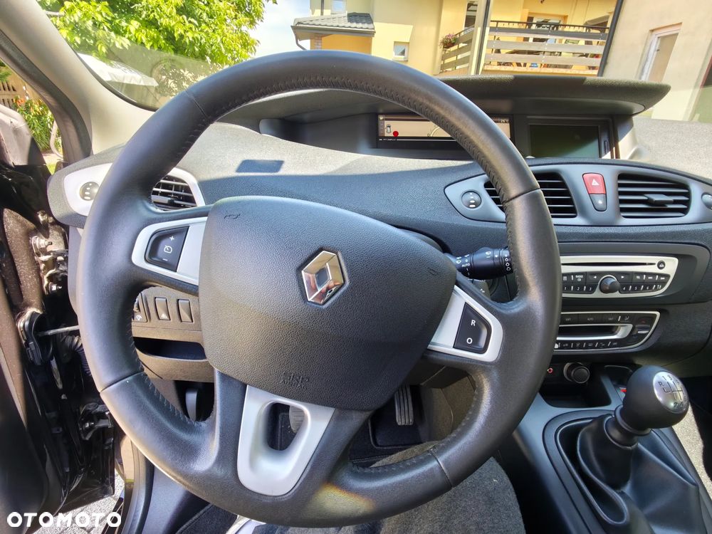 Renault Scenic 1.6 16V 110 Expression - 8