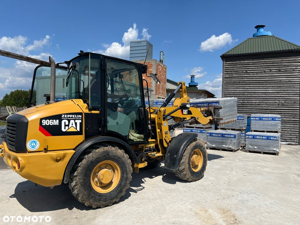Caterpillar Ładowarka łamana 906M Cat łyżka widły 907 908 5 6 ton SZYBKOZŁĄCZE HYDRAULICZNE dodatkowe linie ZAMIATARKA za dopłatą - 4