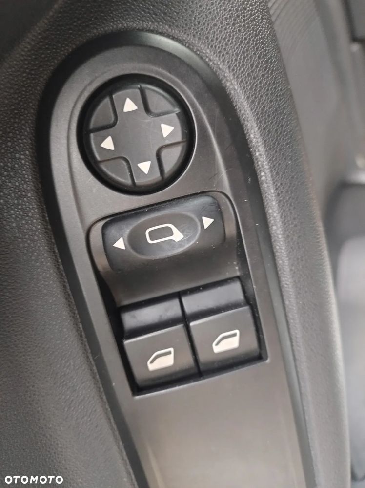 Citroën C3 Pure Tech (VTi) 82 Exclusive - 12