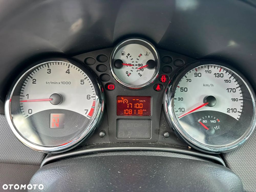 Peugeot 207 - 17