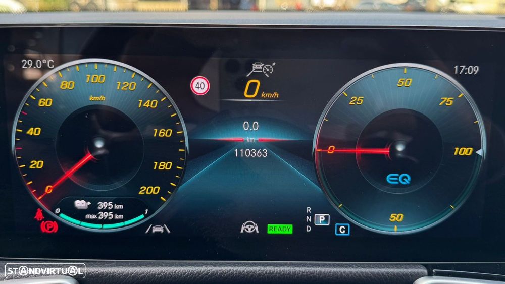 Mercedes-Benz EQB 300 4Matic AMG Line - 11