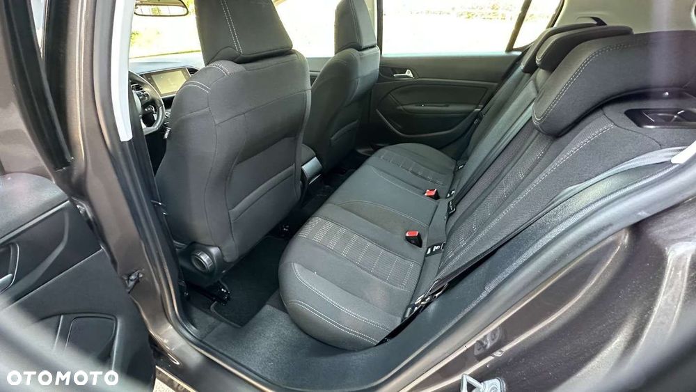 Peugeot 308 1.2 PureTech GPF Allure S&S EAT8 - 19