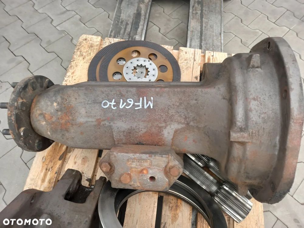 Tylne zwolnice układ planetarny Massey Ferguson 6170 - 5