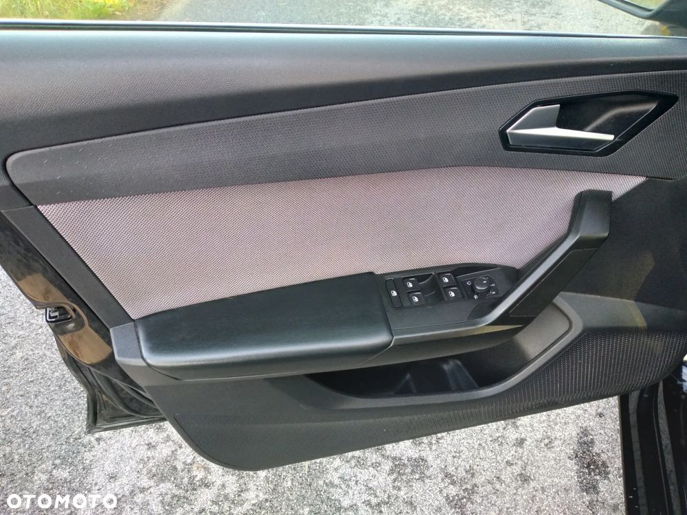 Seat Leon 2.0 TDI Reference - 11