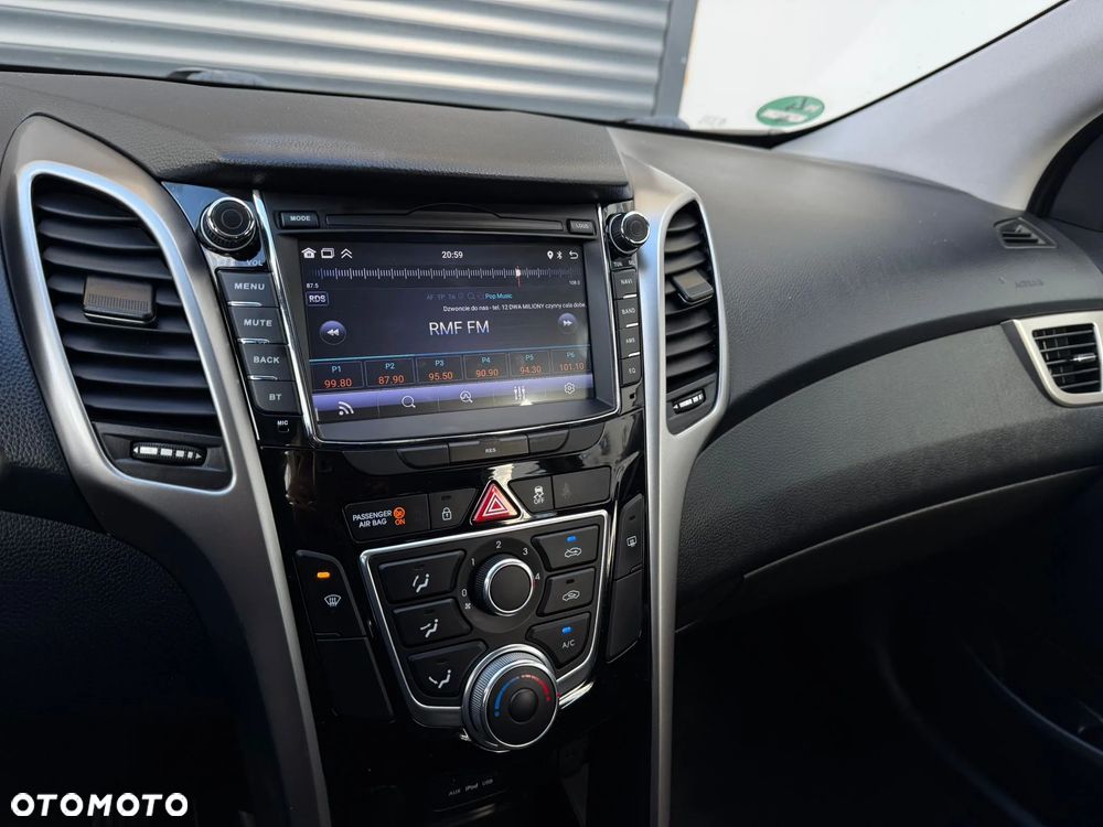 Hyundai i30 i30cw 1.4 Classic - 24