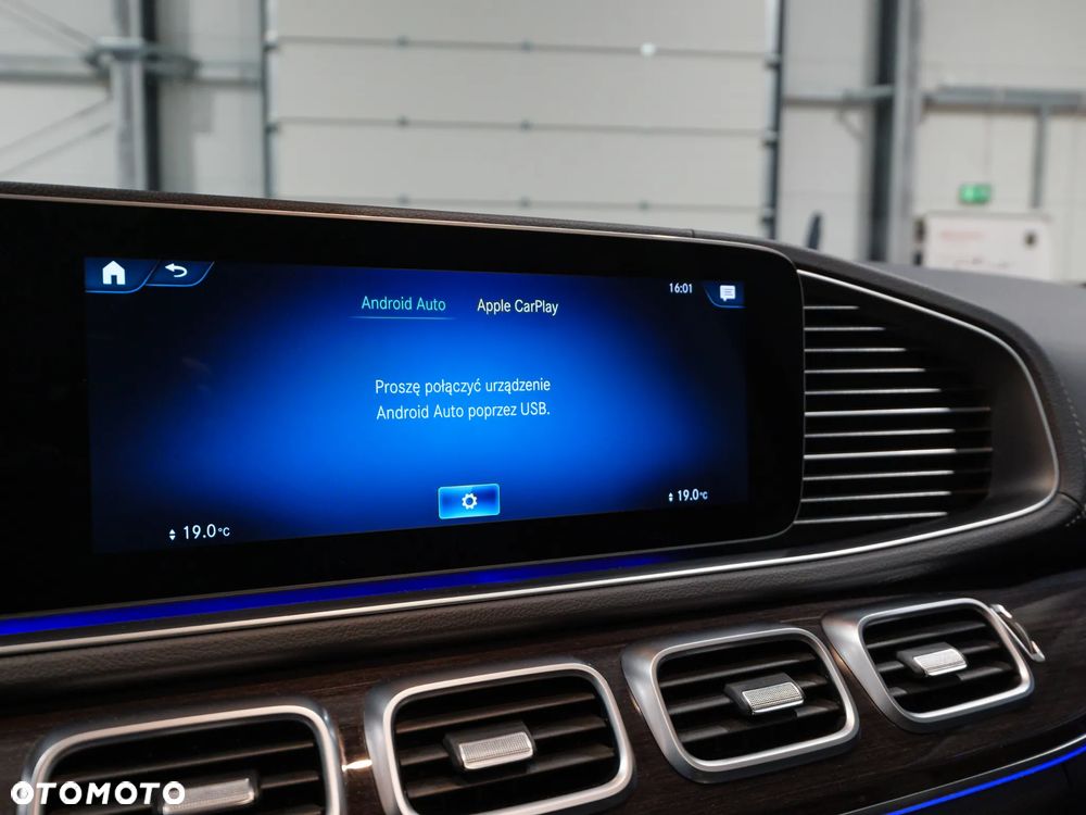 Mercedes-Benz GLS - 30