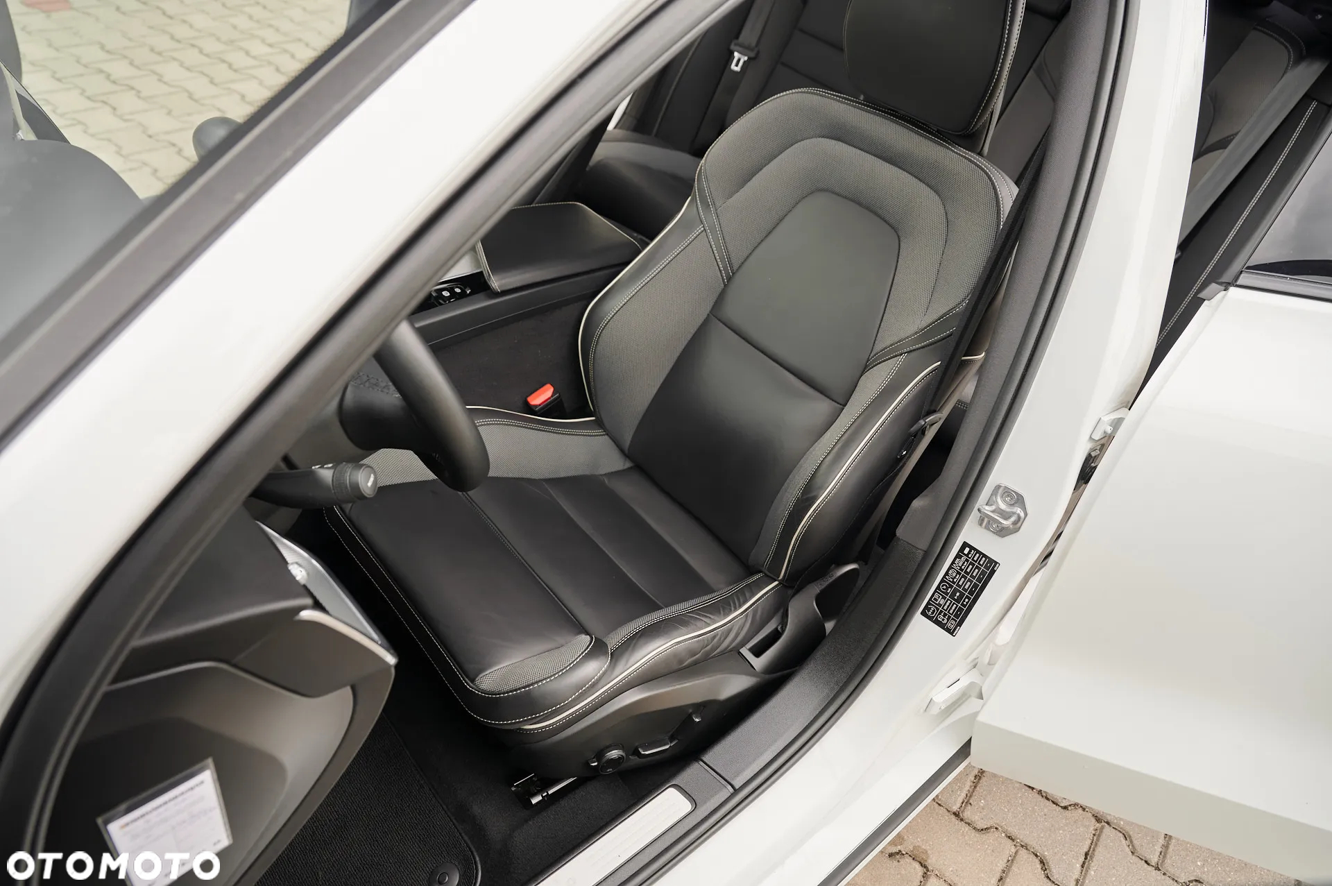 Volvo S60 B4 B Geartronic RDesign - 26