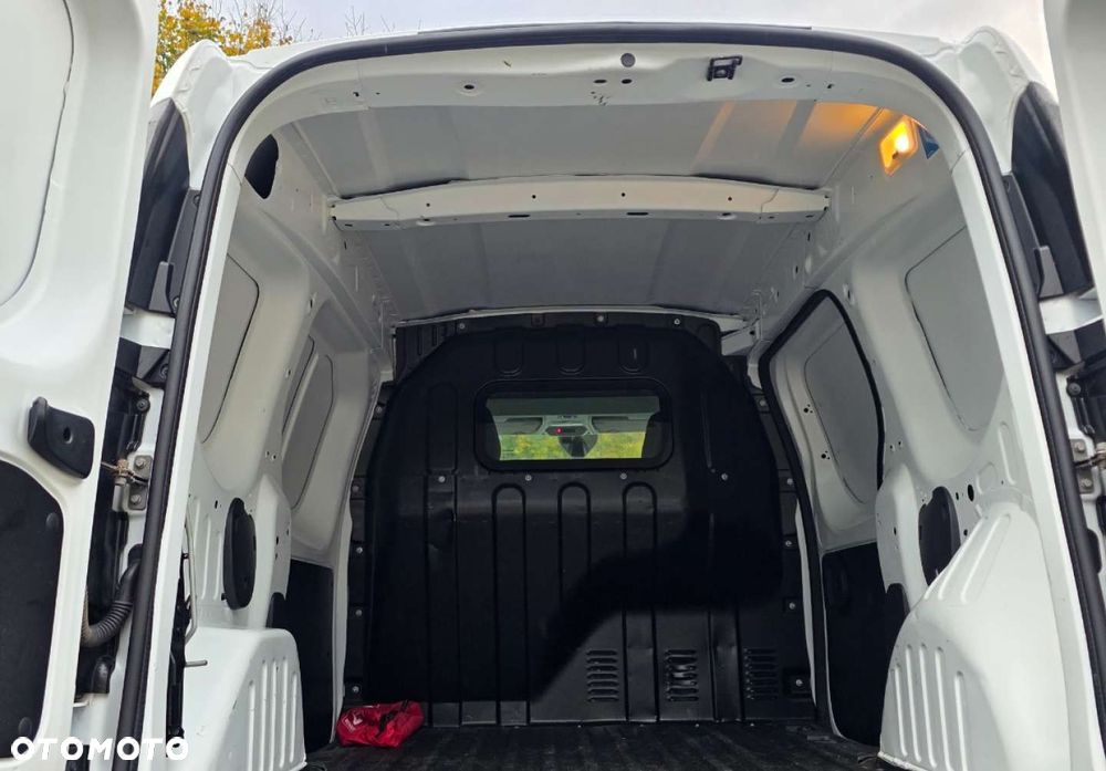 Renault Express Van - 25