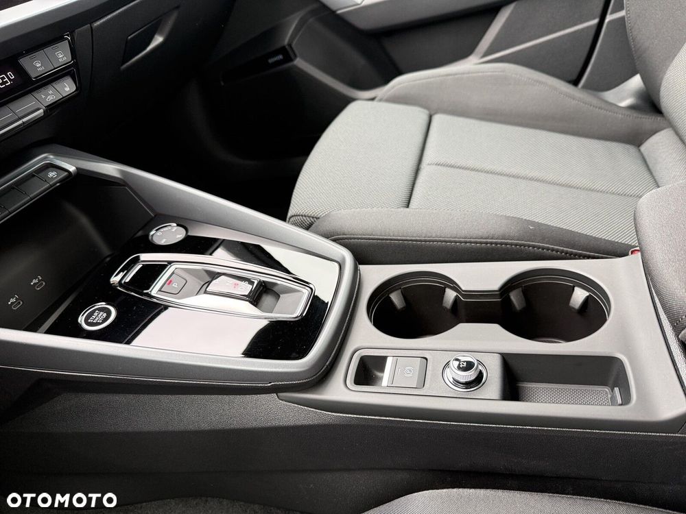 Audi A3 Limousine 35 TFSI mHEV S Line S tronic - 24