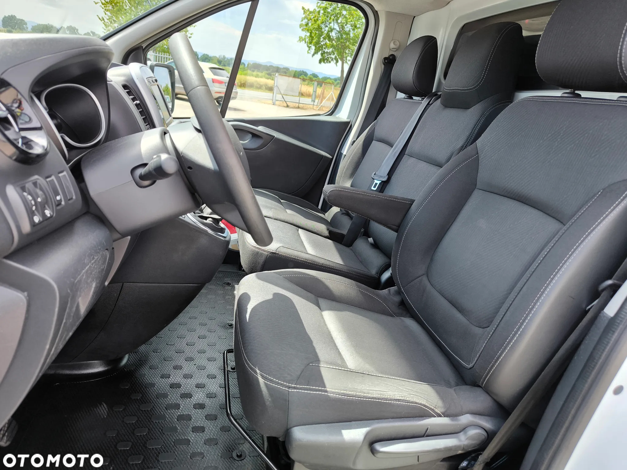 Renault Trafic - 17
