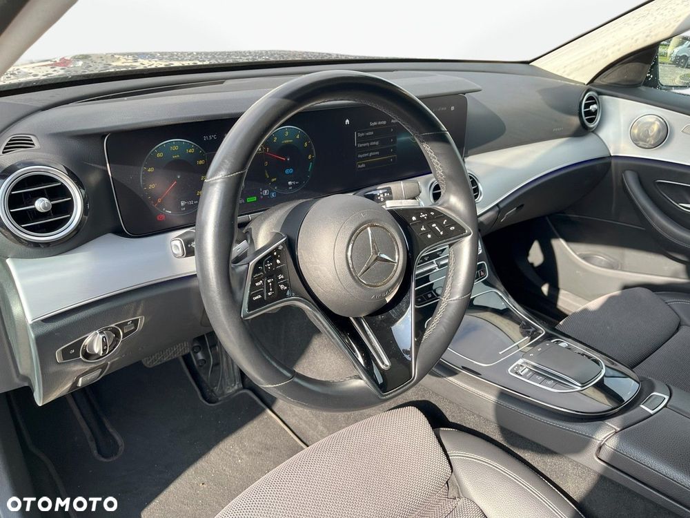 Mercedes-Benz Klasa E - 31