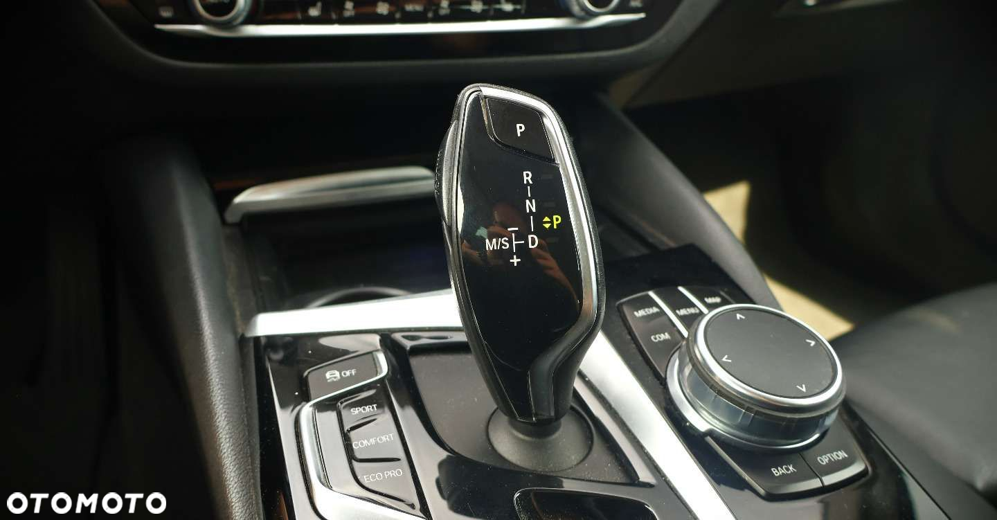 BMW Seria 5 - 34