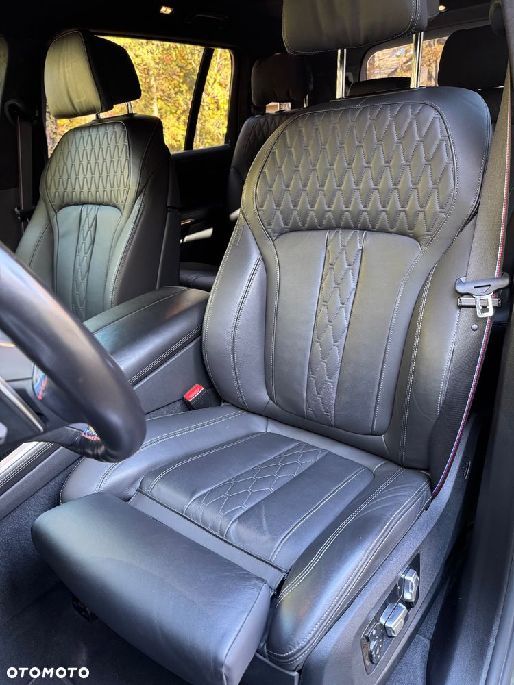 BMW X7 M50i sport - 11