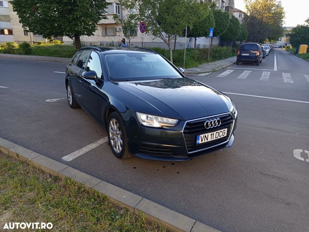 Audi A4 40 TDI S tronic - 1