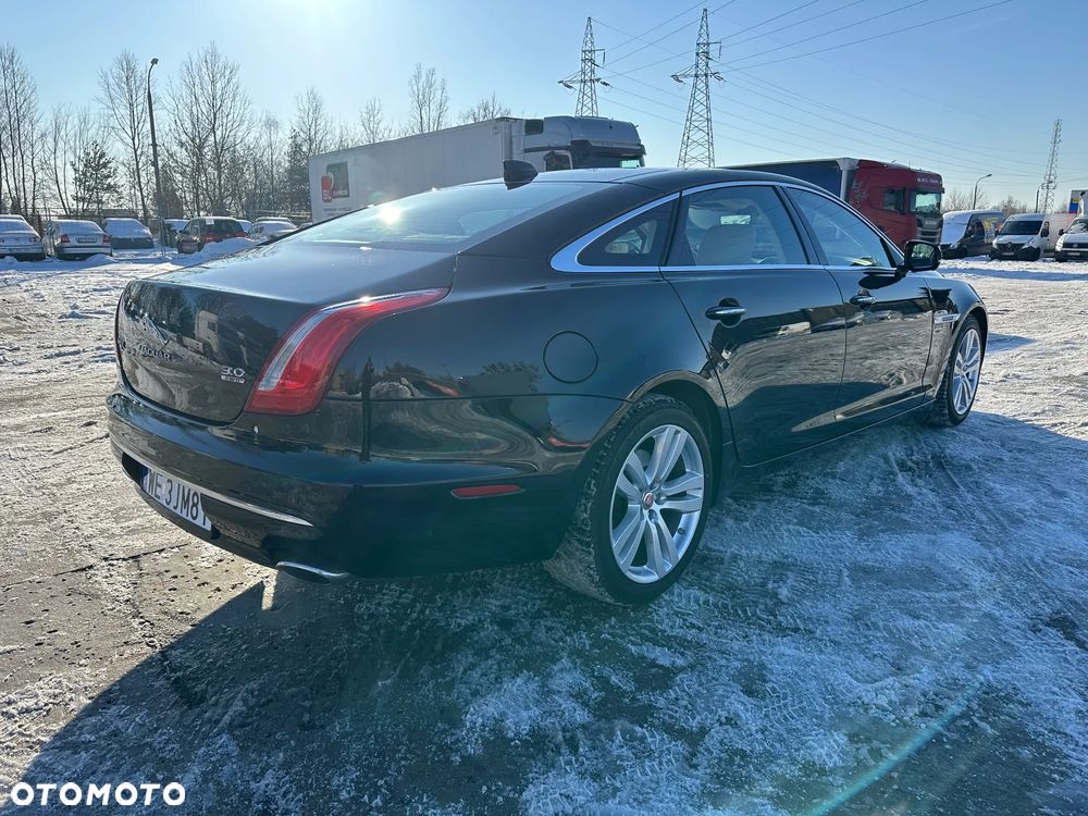 Jaguar XJ 3.0 T LWB AWD Portfolio - 3