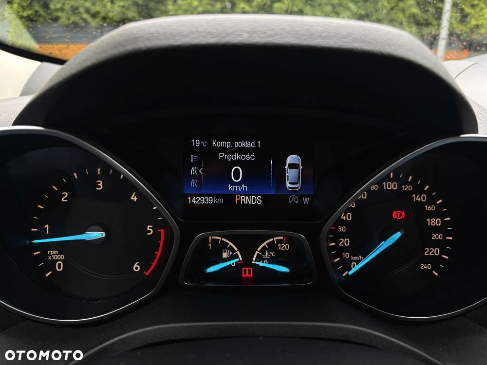 Ford Kuga 2.0 TDCi 2x4 Titanium - 21