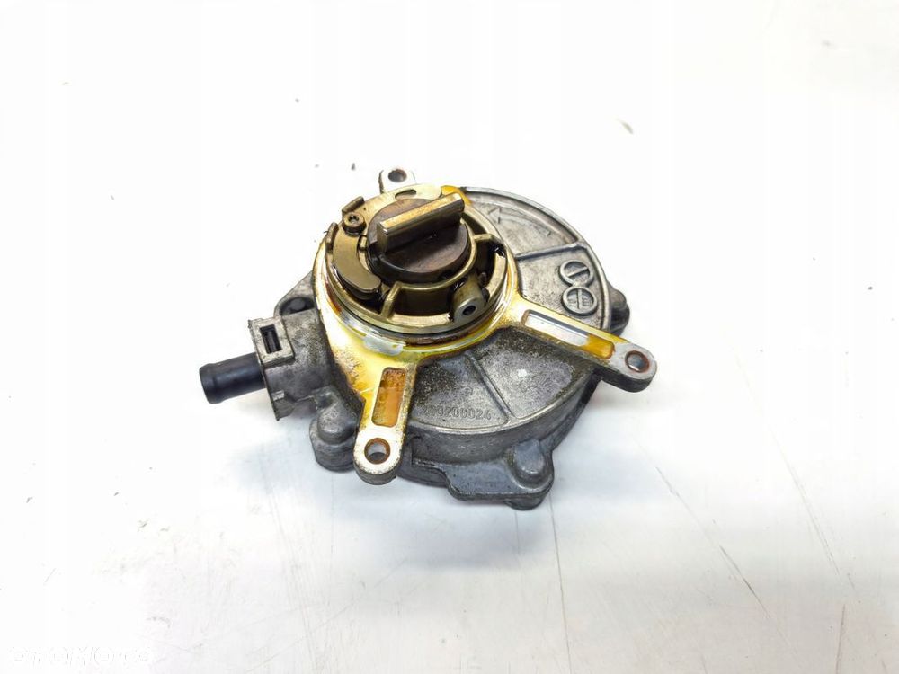 POMPA VACUM AUDI A4 B7 A6 C6 3.2 FSI 06E145100T - 4
