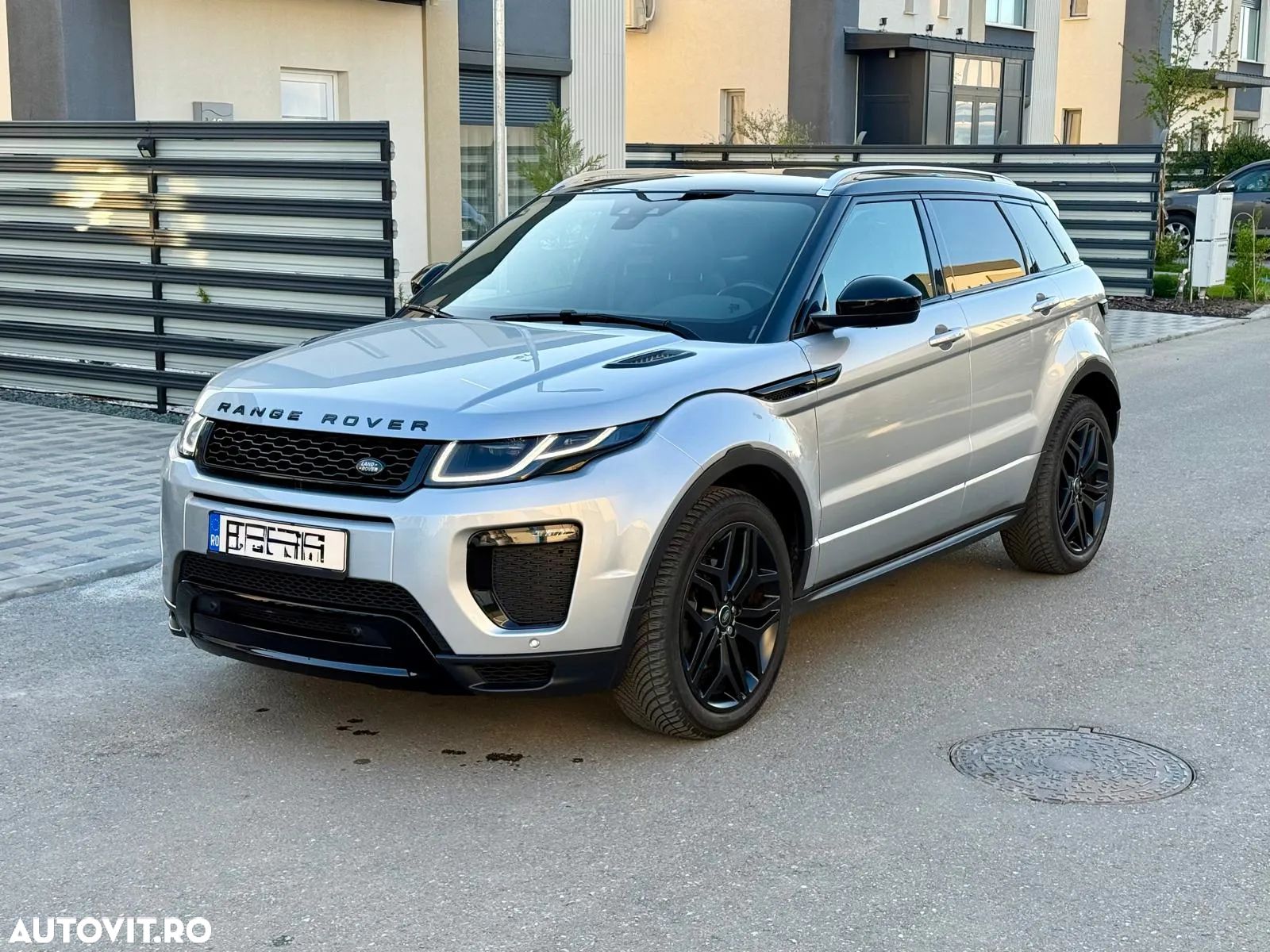 Land Rover Range Rover Evoque - 1