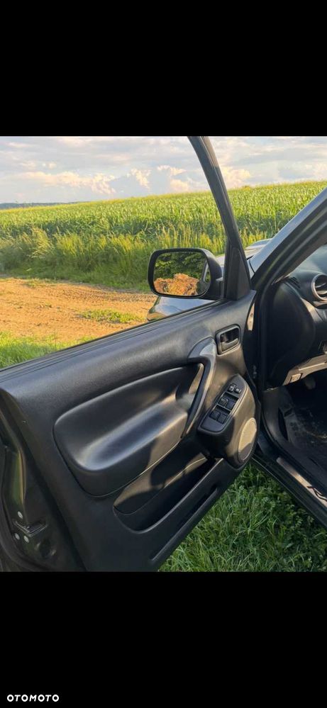 Toyota RAV4 - 5