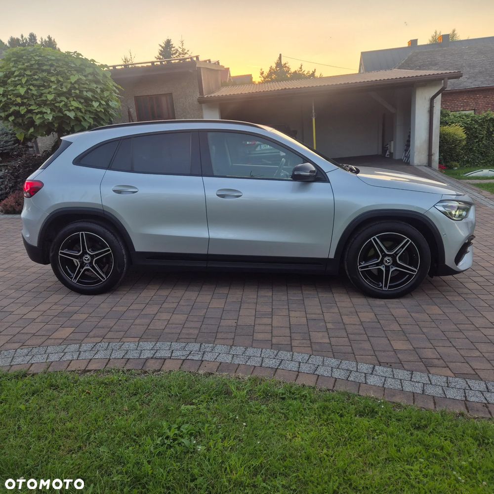 Mercedes-Benz GLA 180 d 8G-DCT AMG Line - 4