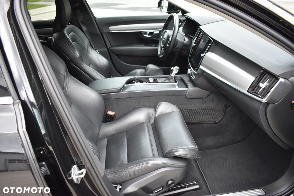 Volvo S90 D4 Geartronic Momentum Pro - 17