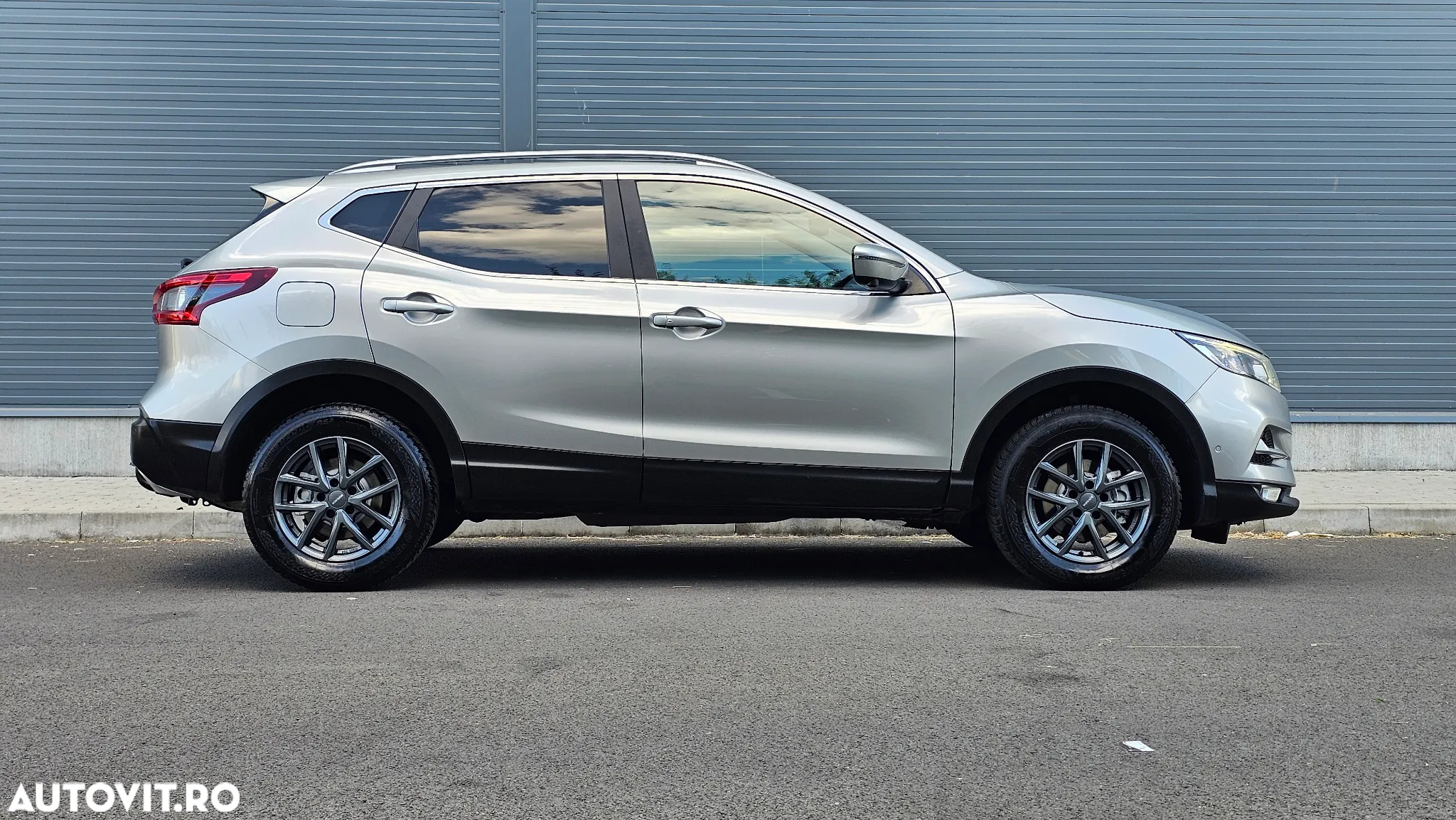 Nissan Qashqai 1.6 DCI Start/Stop X-TRONIC Tekna - 29