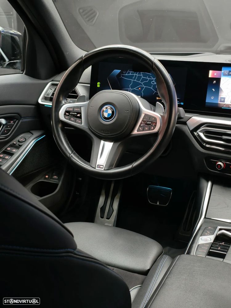 BMW 320 e Pack Desportivo M Auto - 37