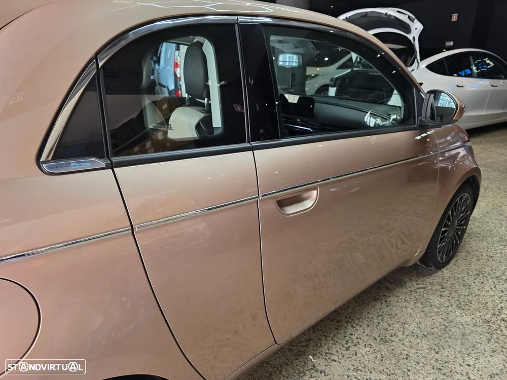 Fiat 500e 3 + 1 La Prima - 10