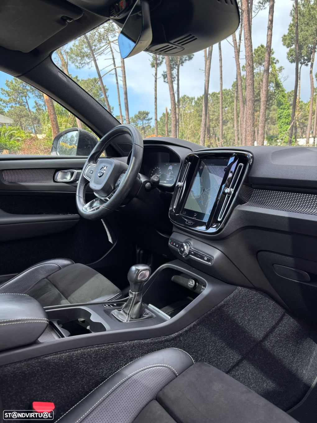 Volvo XC 40 1.5 T3 R-Design Tech Edition - 11