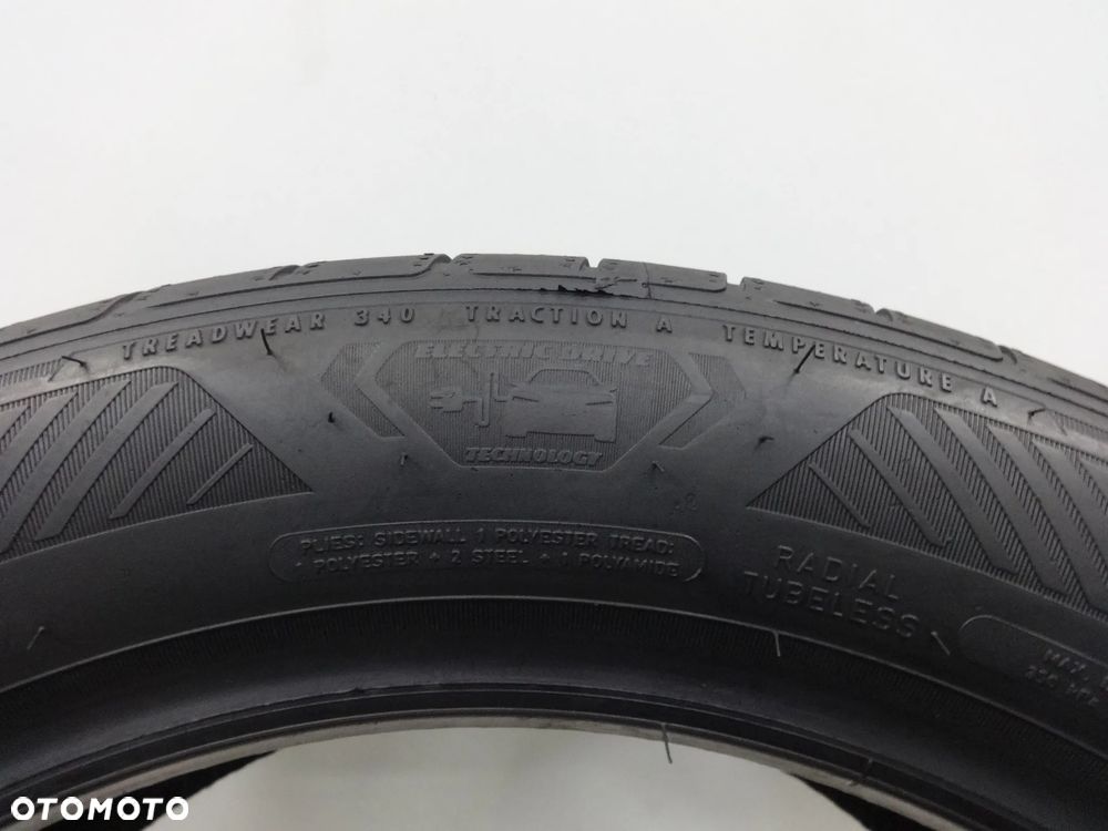 215/55/18 Goodyear EfficientGrip Performance - 7
