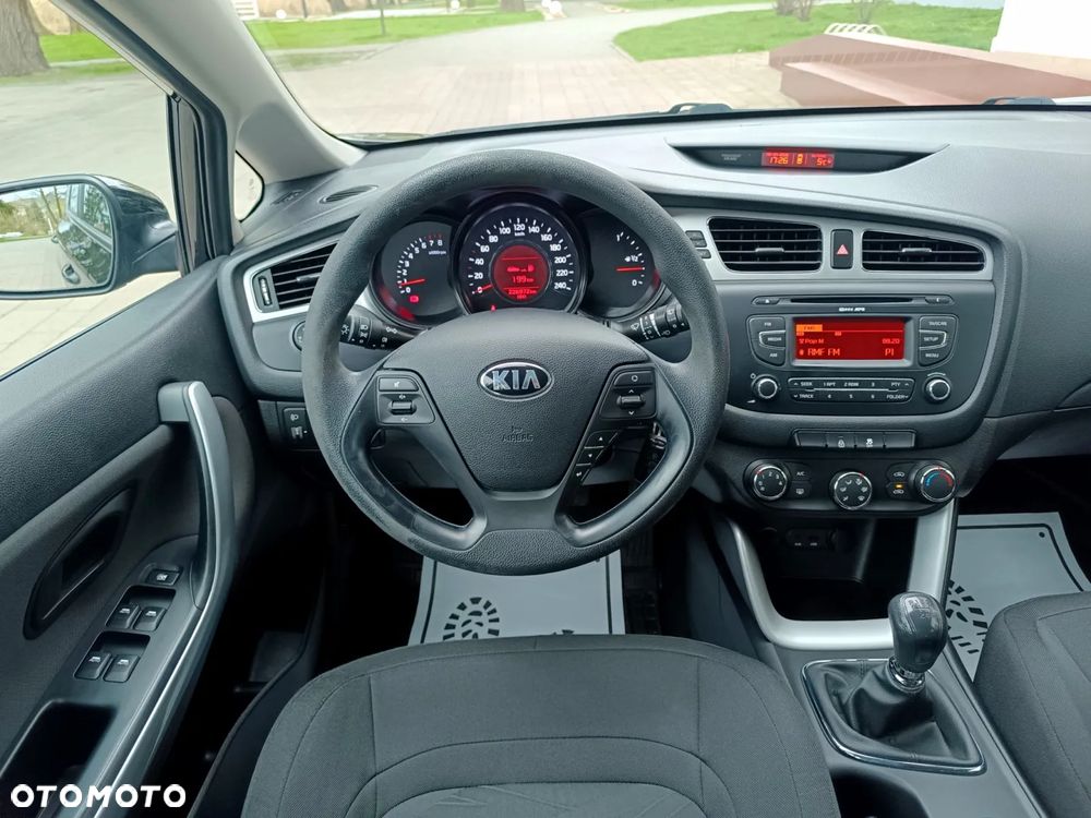 Kia Ceed 1.4 CVVT - 30