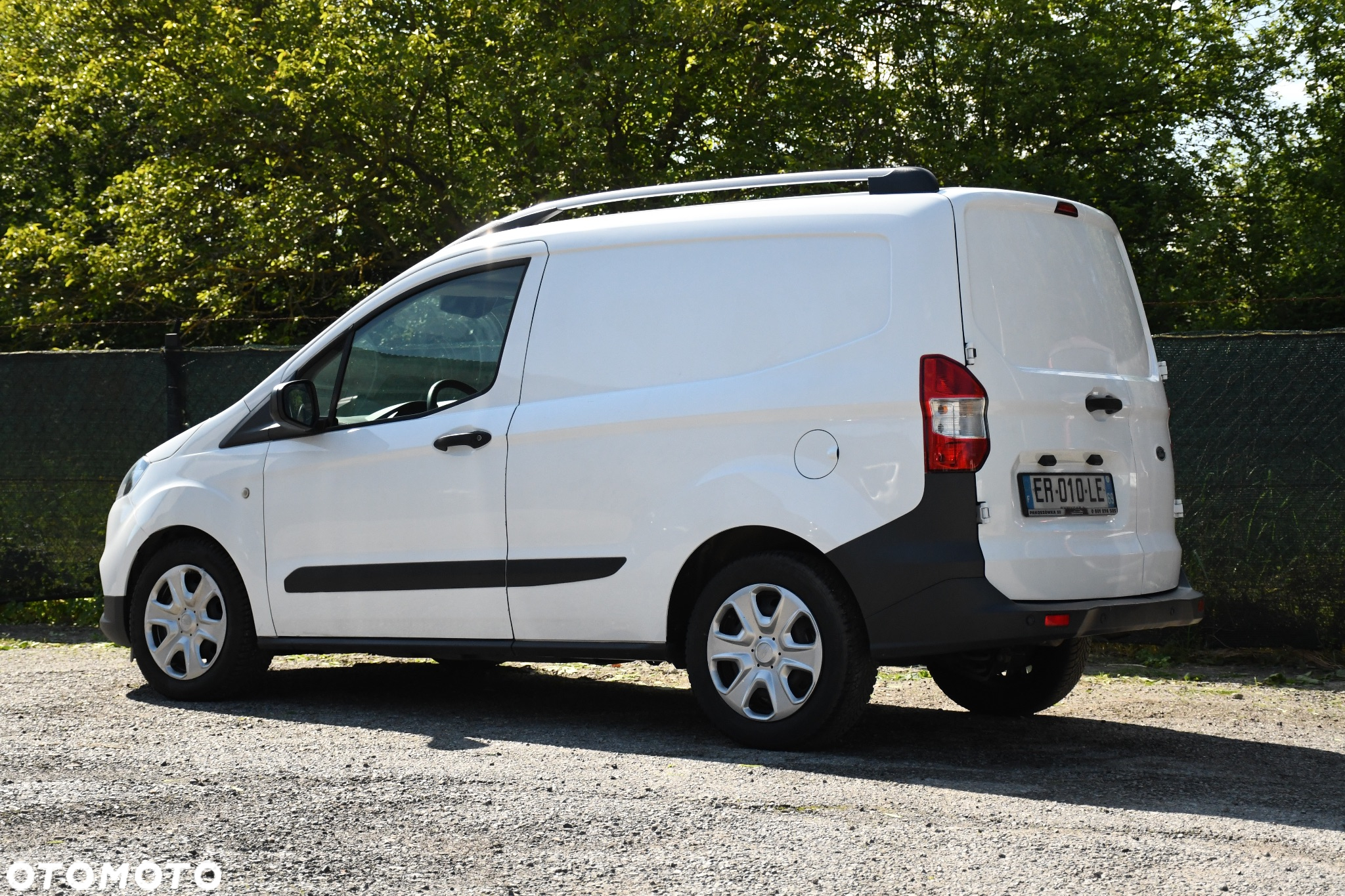 Ford Transit Courier - 6