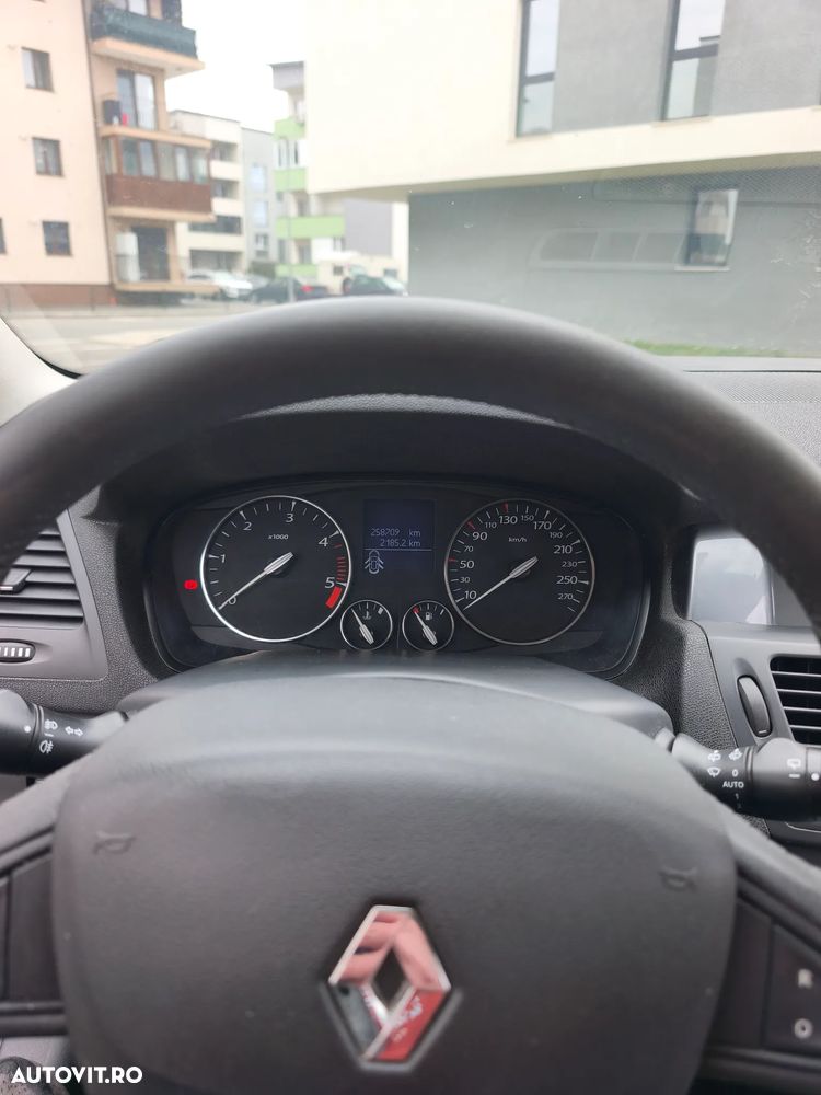 Renault Laguna dCi 110 FAP Expression - 12