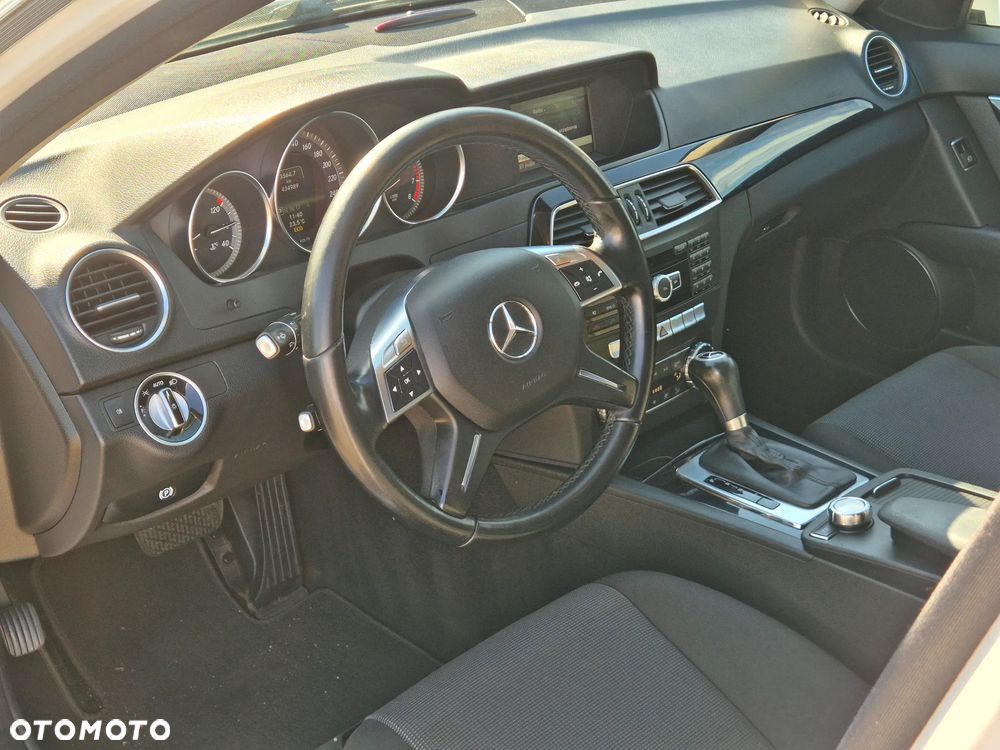 Mercedes-Benz Klasa C 180 (BlueEFFICIENCY) 7G-TRONIC Elegance - 17
