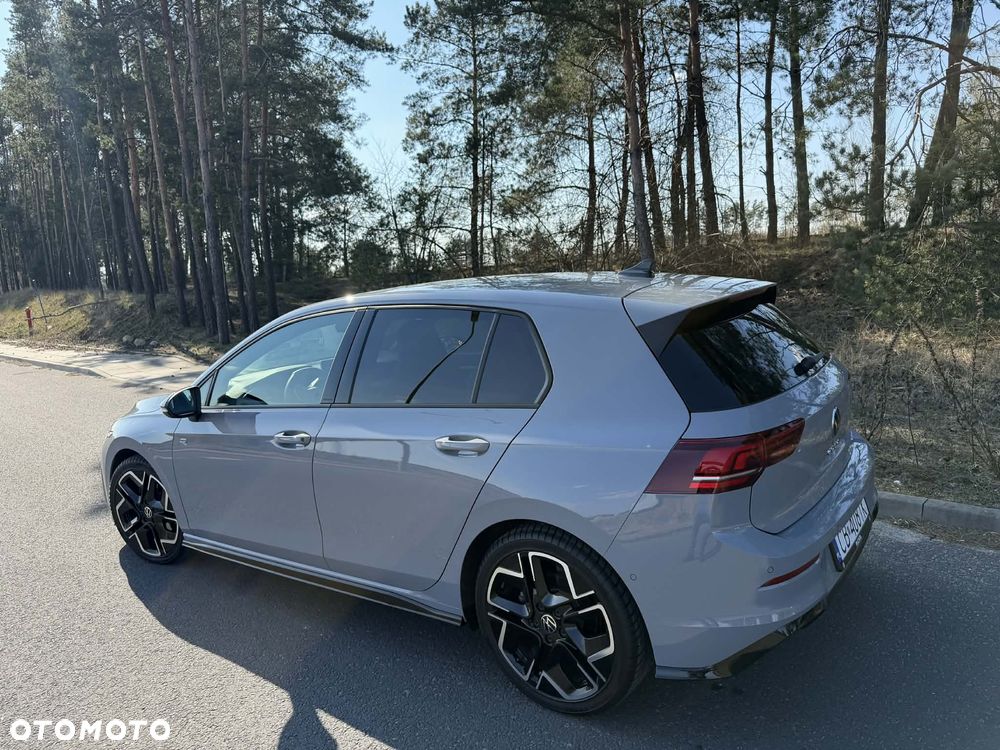 Volkswagen Golf 1.5 eTSI mHEV R-Line Plus DSG - 27