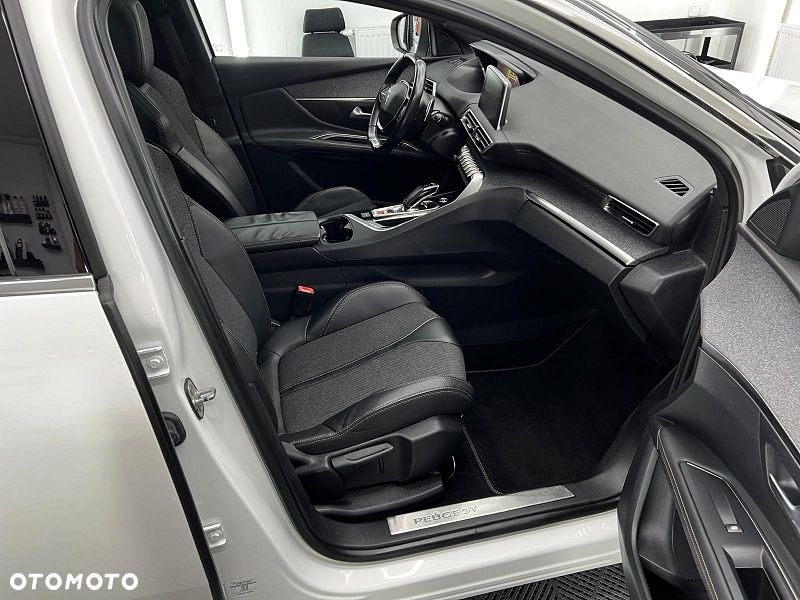 Peugeot 3008 BlueHDi 120 EAT6 Stop & Start Business Line - 38