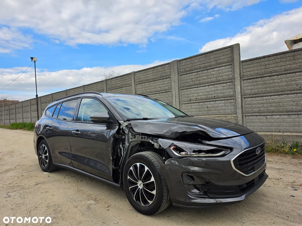 Ford Focus SW 1.0 EcoBoost S&S COOL&CONNECT - 40