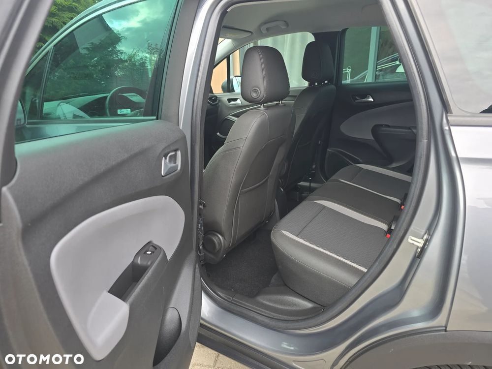 Opel Crossland X - 8
