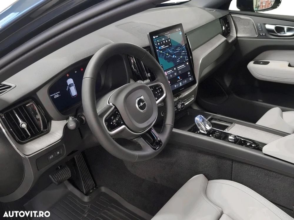 Volvo XC 60 T6 AWD AT PHEV Plus Dark - 2