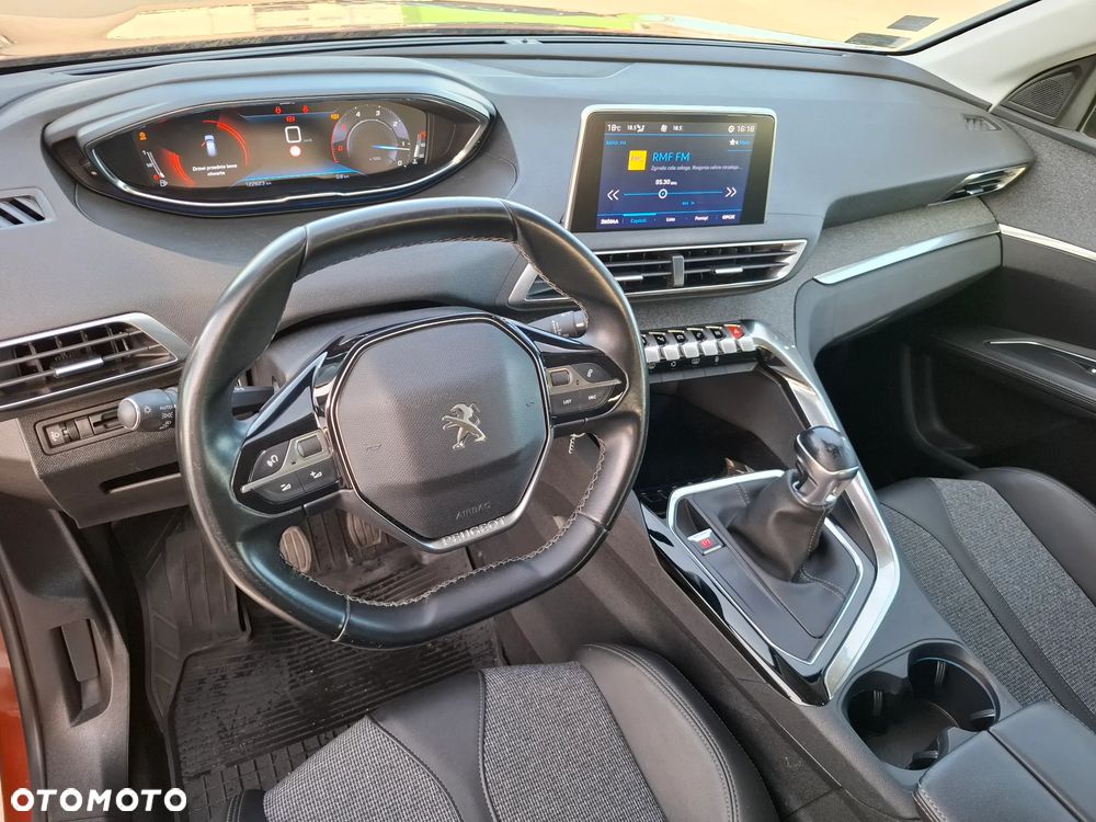 Peugeot 3008 1.5 BlueHDi Allure S&S - 17