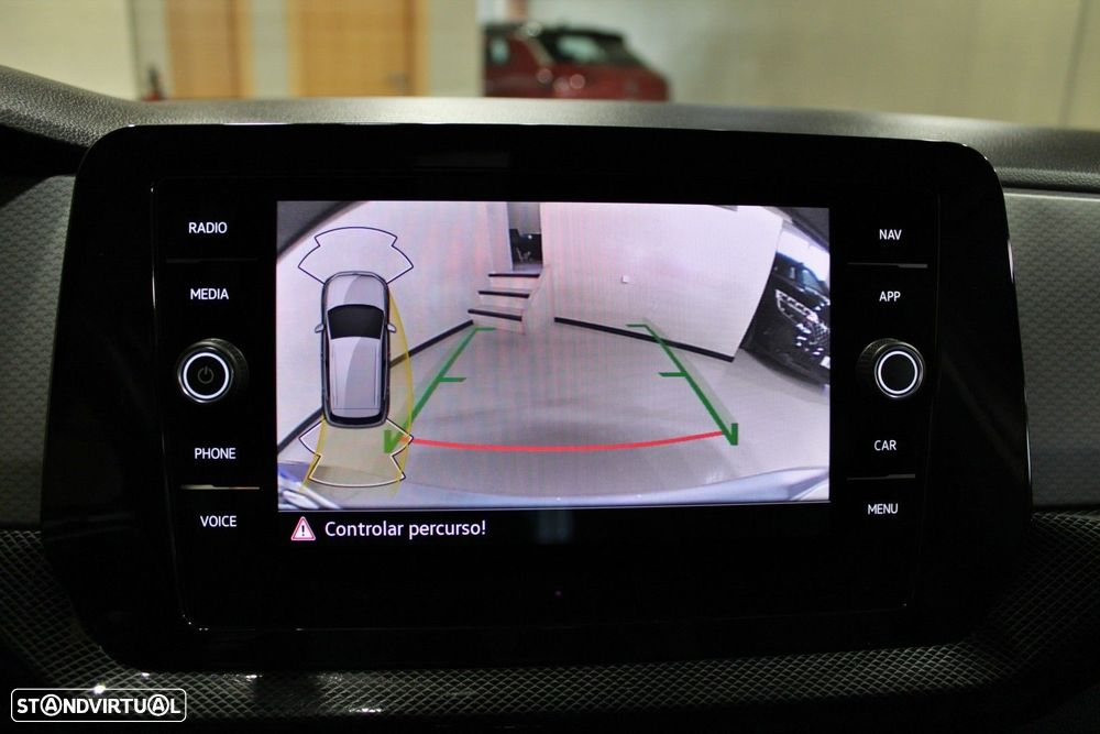 VW T-Cross 1.0 TSI Urban DSG - 24